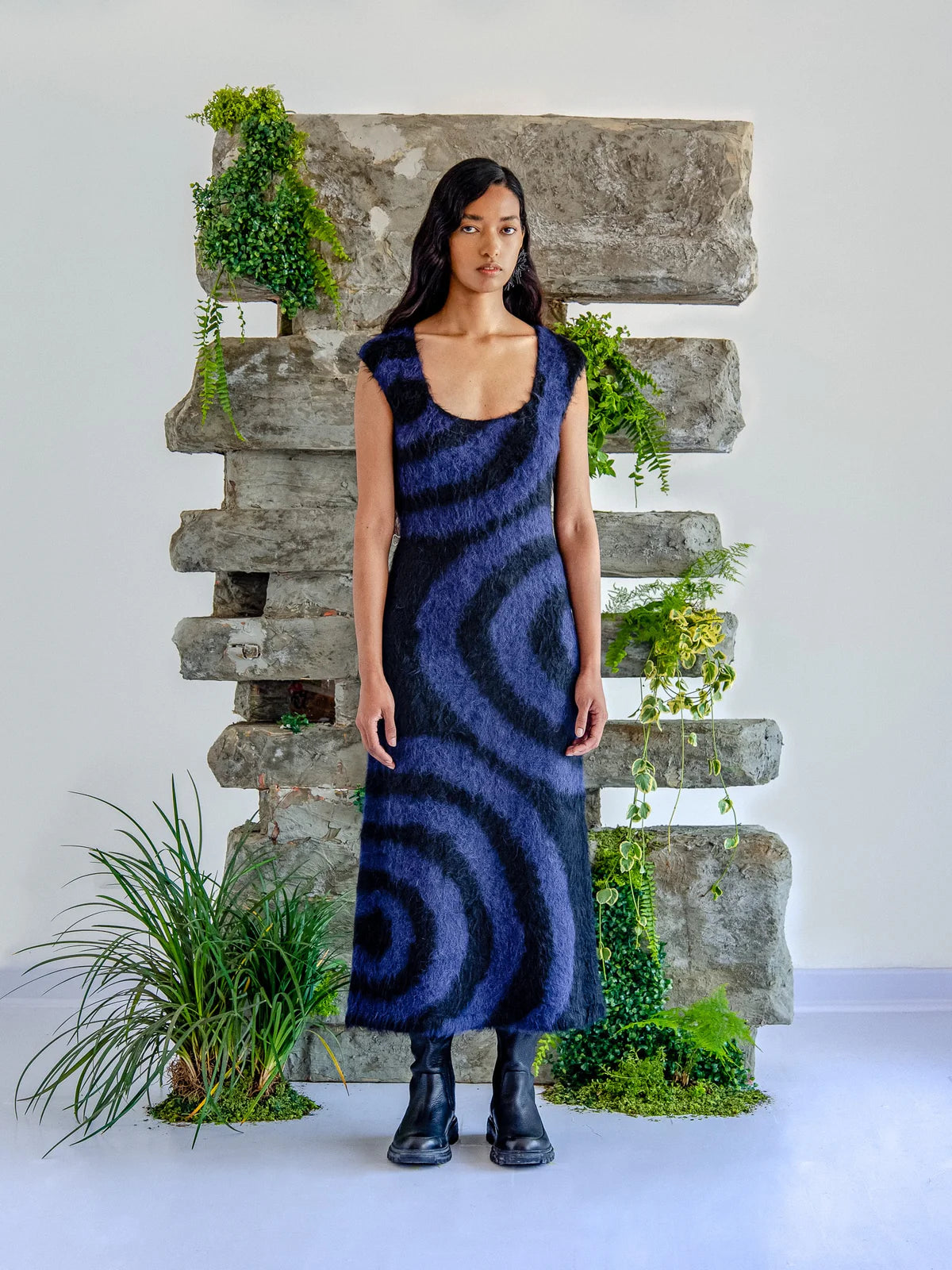 Circle Midi Dress Black