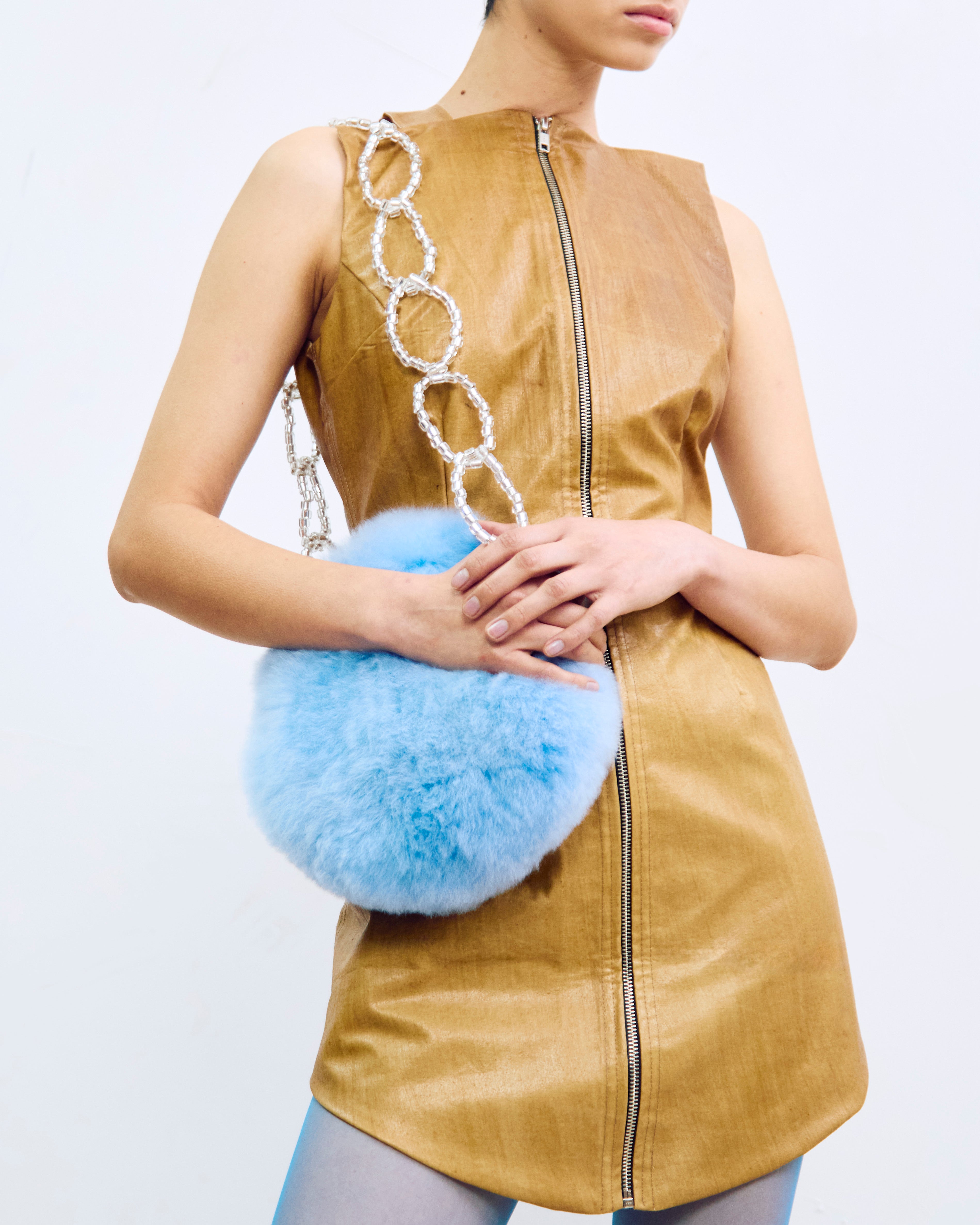 Circle Fur Bag Sky